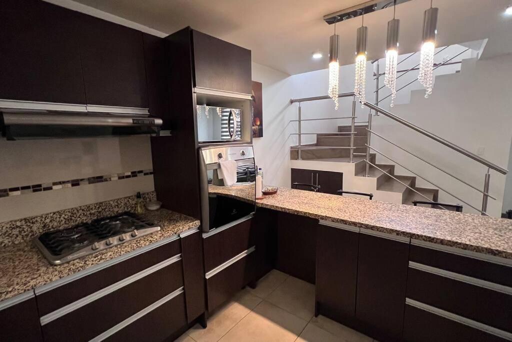 Casa En Parque Ciudad Blanca